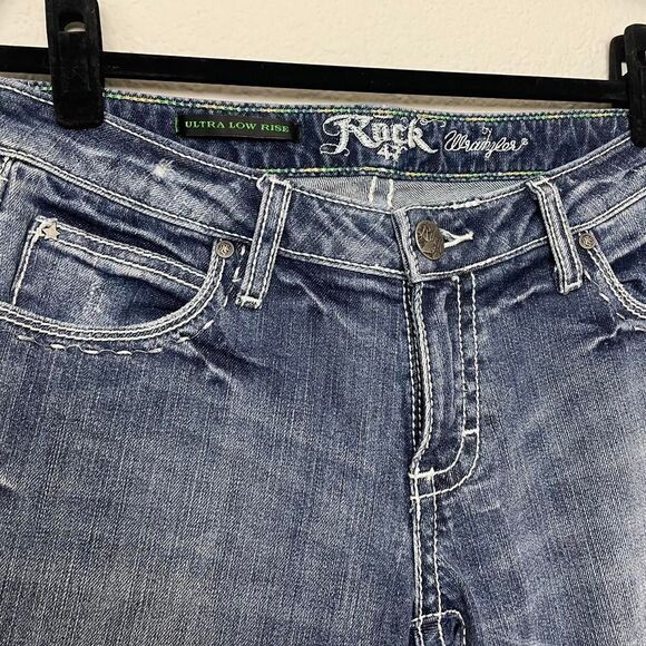 Rock 47 by Wrangler Ultra Low Rise Y2K Cowgirl Studded Bootcut Jeans Size 3 x 34 - Picture 2 of 5